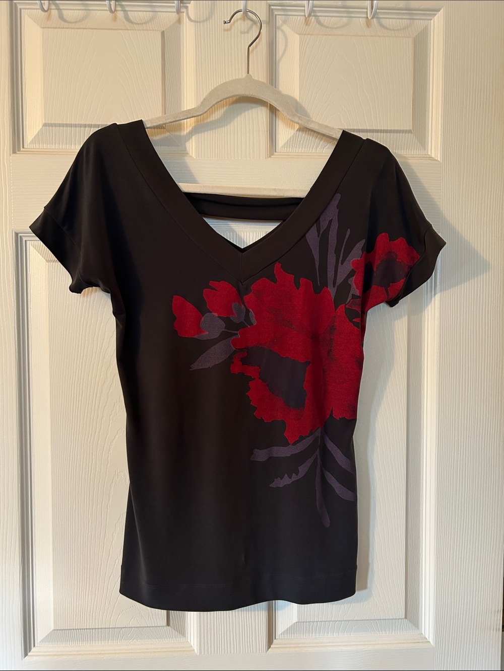 Outback Dark Gray V-Neck Tee with Red Floral Accent